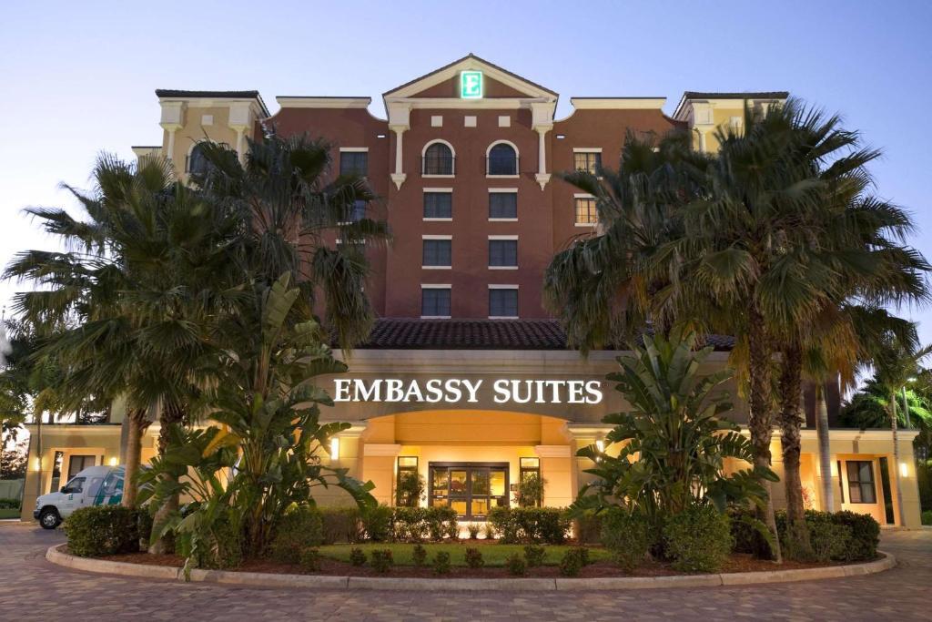 embassy-suites-by-hilton-fort-myers-estero