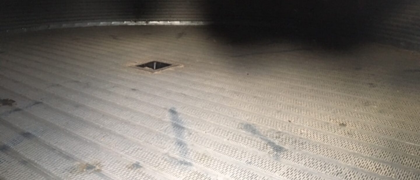 Fully aerated bin floor tract 1