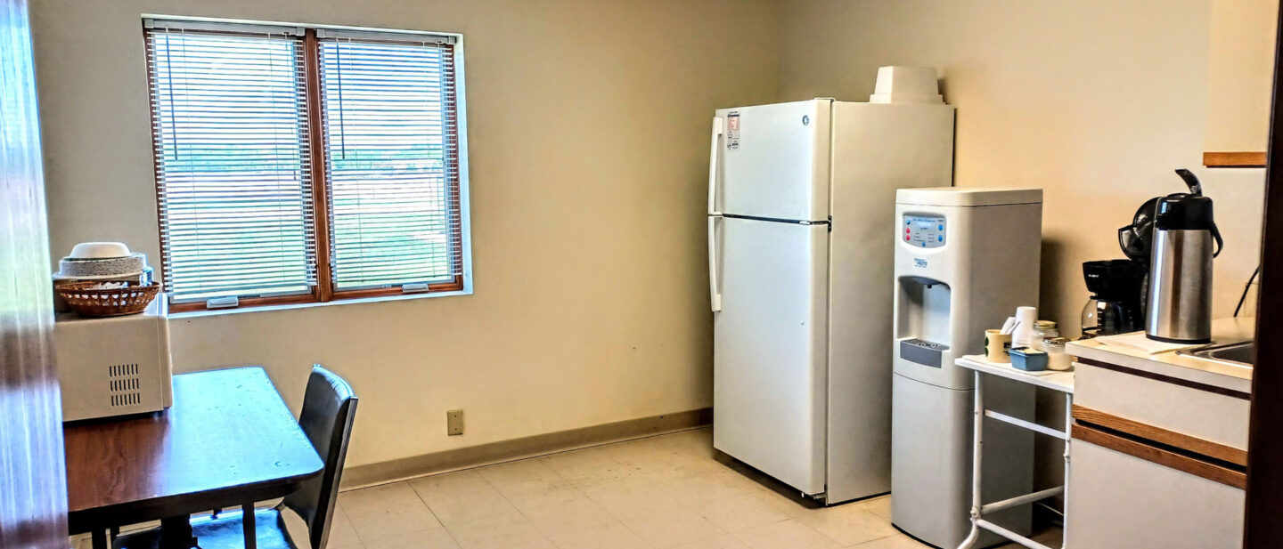 L 2500324 Staff Lounge